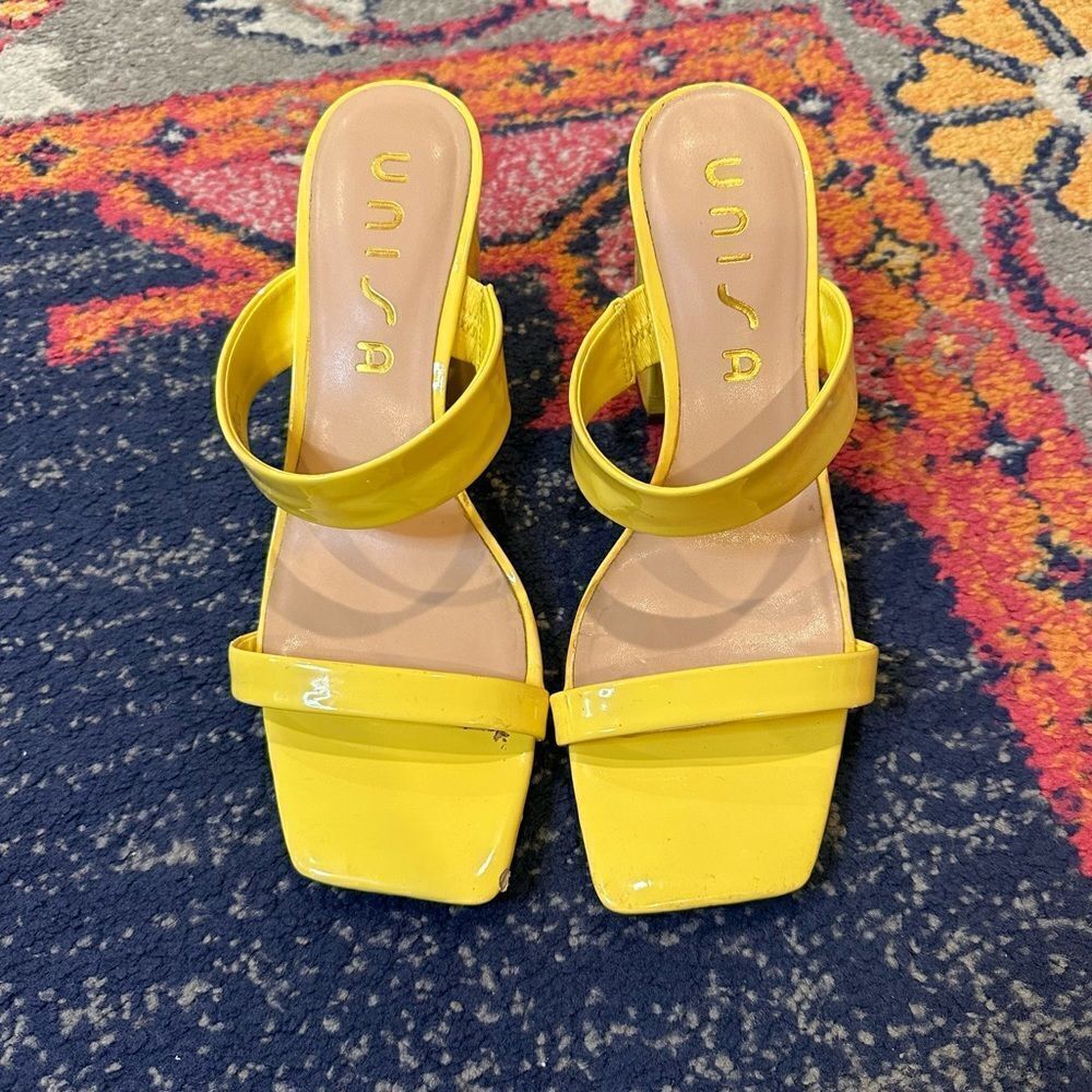 EUC Unisa Yellow Wedges 8M